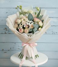 Букет цветов из:  Розы и Лизиантусы в Балаклаве