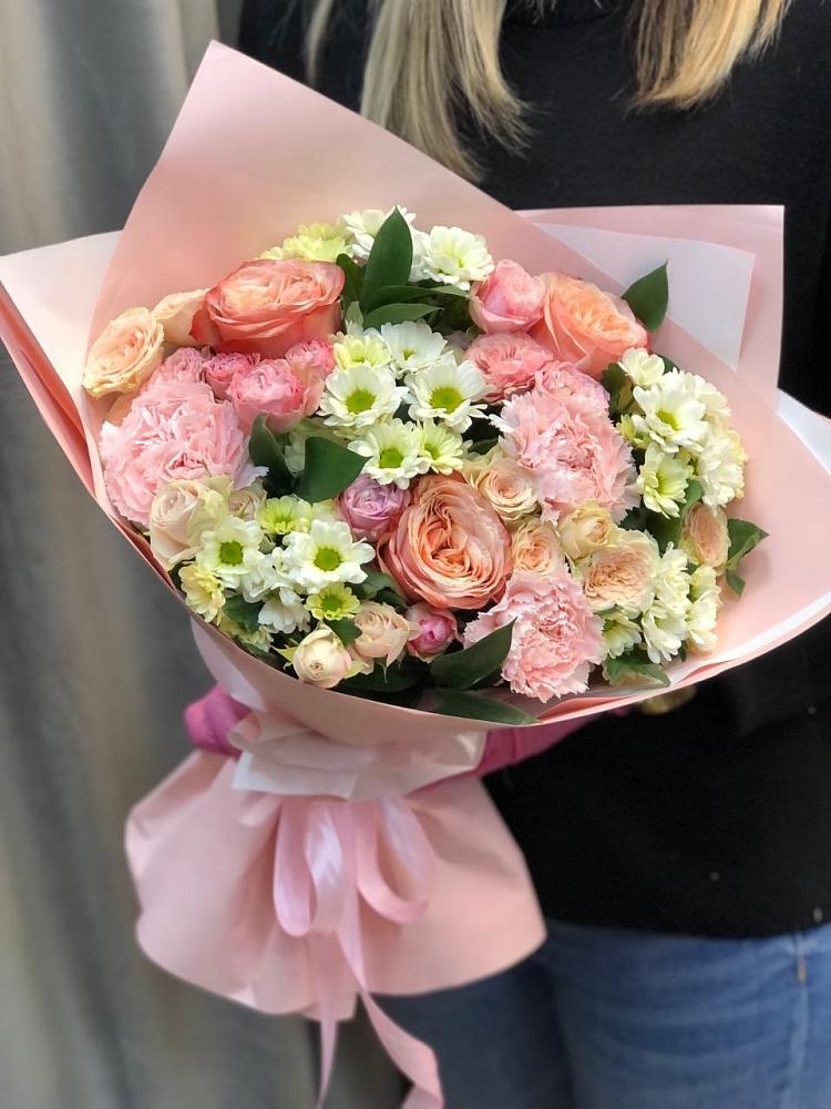 Букет цветов из: Гвоздики, Розы и Хризантемы в Балаклаве