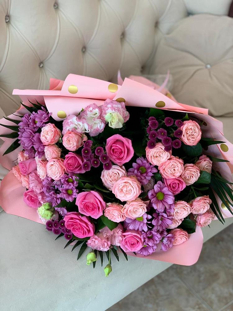 Букет цветов из: Хризантемы, Розы и Лизиантусы в Балаклаве