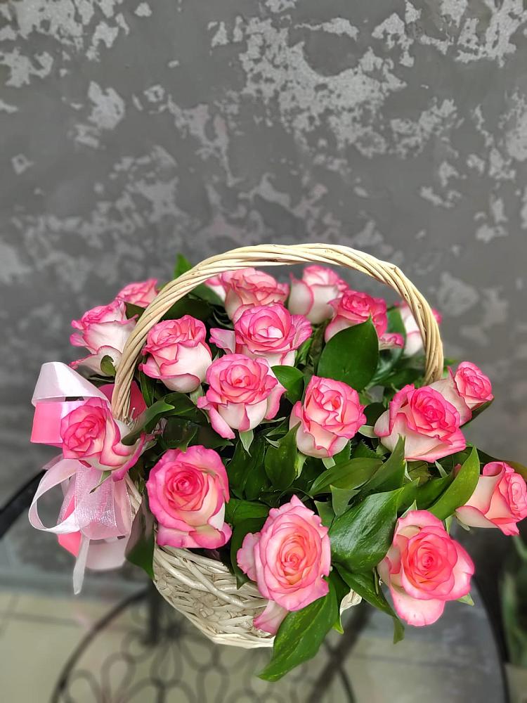 Цветочная композиция из Розы в корзине в Балаклаве