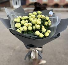 Букет Белые кустовые розы Солинеро в Балаклаве
