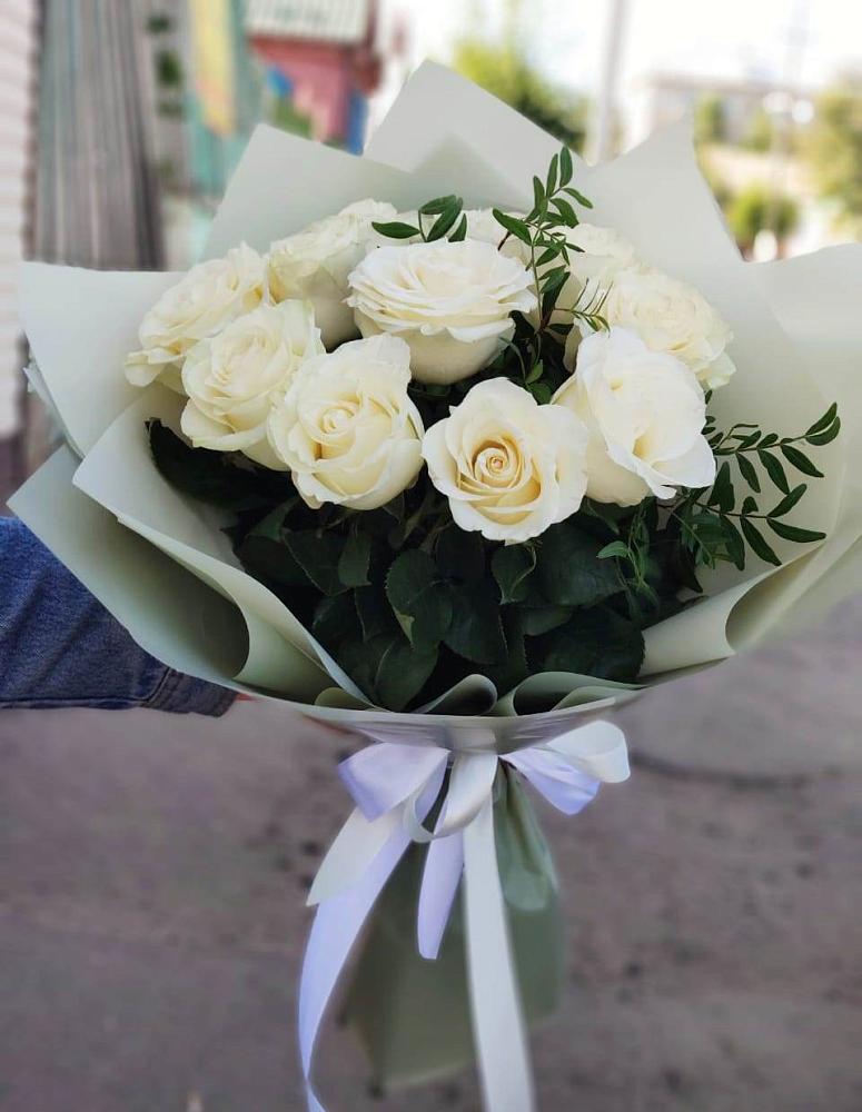 Букет Белые розы Проуд в Балаклаве