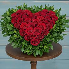 Цветочная композиция из Розы в виде сердца в Балаклаве