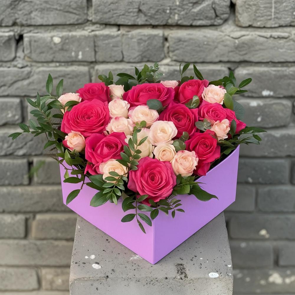 Цветочная композиция из Розы в коробке в Балаклаве