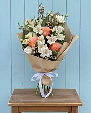 Букет цветов из:  Альстромерии, Лизиантусы, Розы и Хризантемы #REPLACE_PRED# Балаклаве