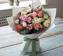 Букет цветов из:  Розы, Лизиантусы и Гвоздики в Балаклаве