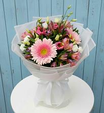 Букет цветов из:  Герберы, Альстромерии и Лизиантусы в Балаклаве