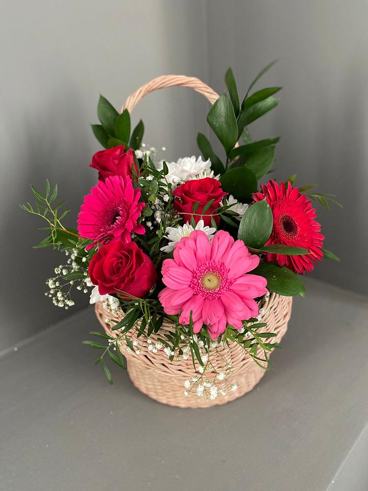 Цветочная композиция из Розы, Хризантемы и Герберы в корзине в Балаклаве