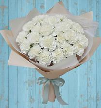 Букет цветов из:  Гвоздики в Балаклаве