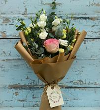 Букет цветов из:  Розы и Лизиантусы в Балаклаве