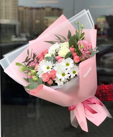 Букет цветов из: Розы, Лизиантусы и Хризантемы в Балаклаве