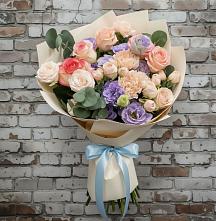 Букет цветов из:  Розы, Лизиантусы и Гвоздики в Балаклаве